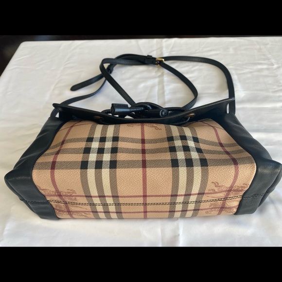 Burberry Black Classic Check Crossbody bag - Picture 2 of 16